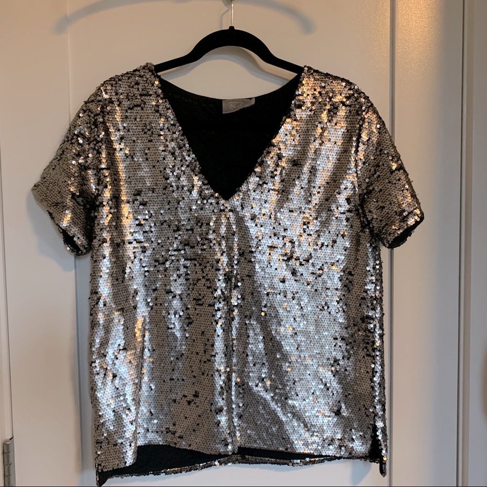 SEQUIN T SHIRT